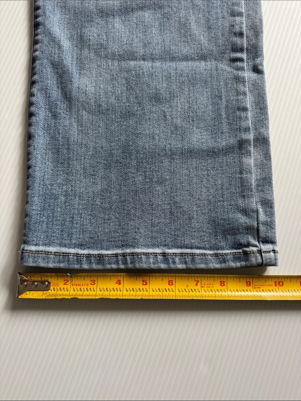 Judy Blue women’s straight leg jeans in Washed Denim Blue. Size 14W - Picture 11 of 13